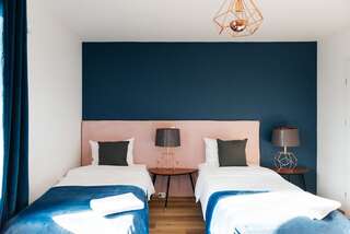 Отели типа «постель и завтрак» Villa Lulu Piaseczno Пясечно Двухместный номер с 1 кроватью или 2 отдельными кроватями и ванной комнатой-4
