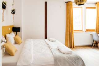 Отели типа «постель и завтрак» Villa Lulu Piaseczno Пясечно Двухместный номер с 1 кроватью и собственной ванной комнатой-2